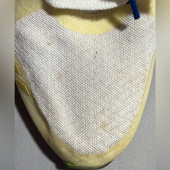 Multi-colored Asics running shoe - Picture 4 of 12